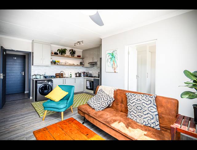 1 BEDROOM APARTMENT FOR SALE IN TABLE VIEW